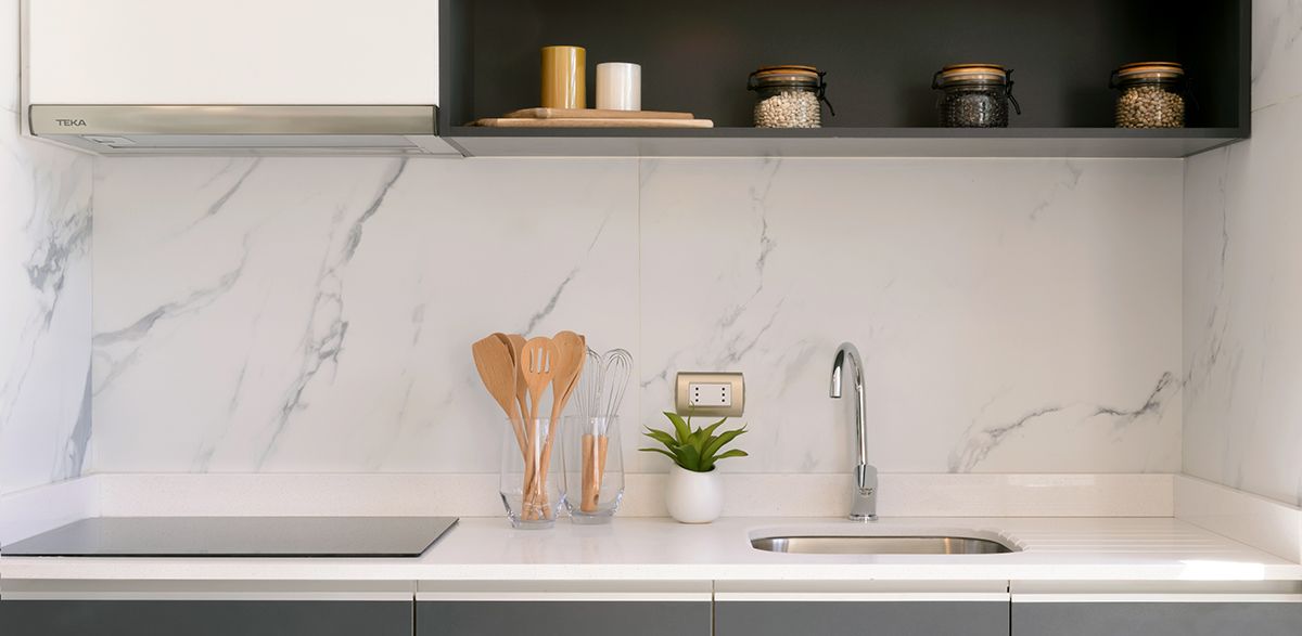 Muros de cocina revestidos con porcelanato