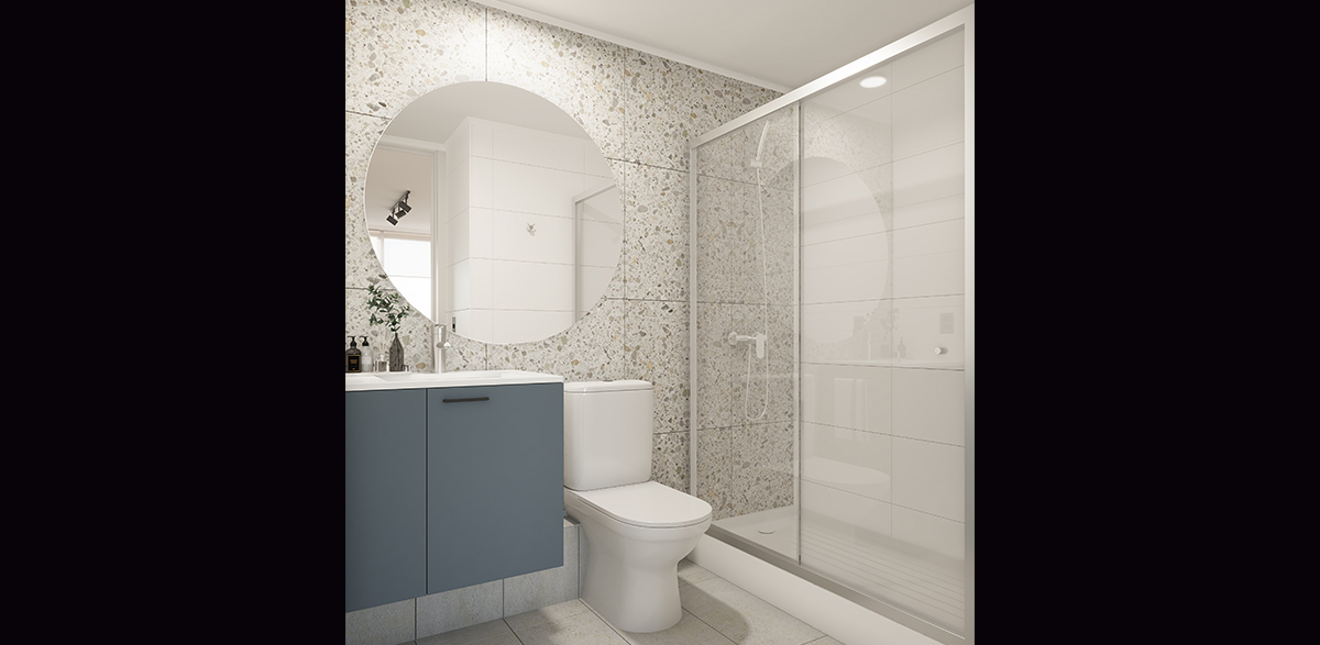 Baño principal con receptáculo de ducha con mampara de cristal templado